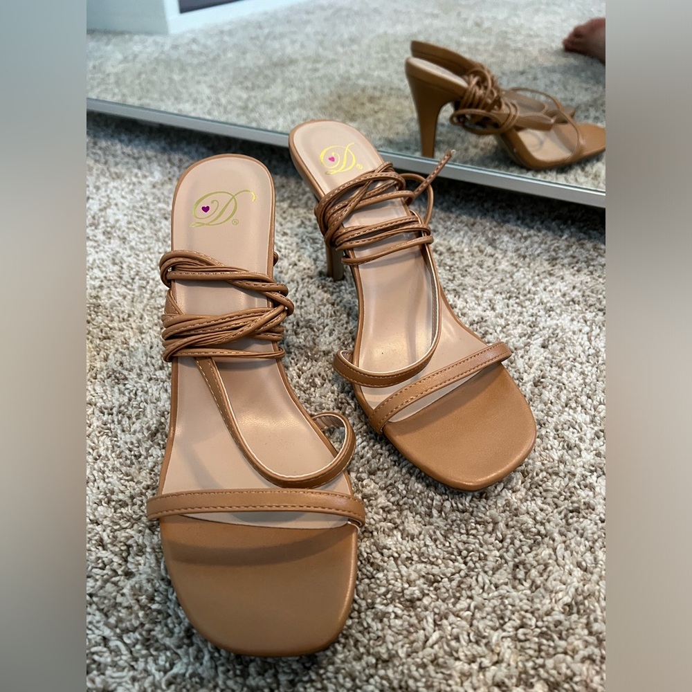Cute tan wrap heel sandals never worn size 9